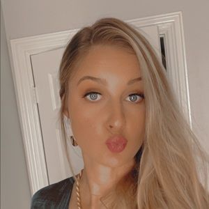 Meet your Posher, Katie